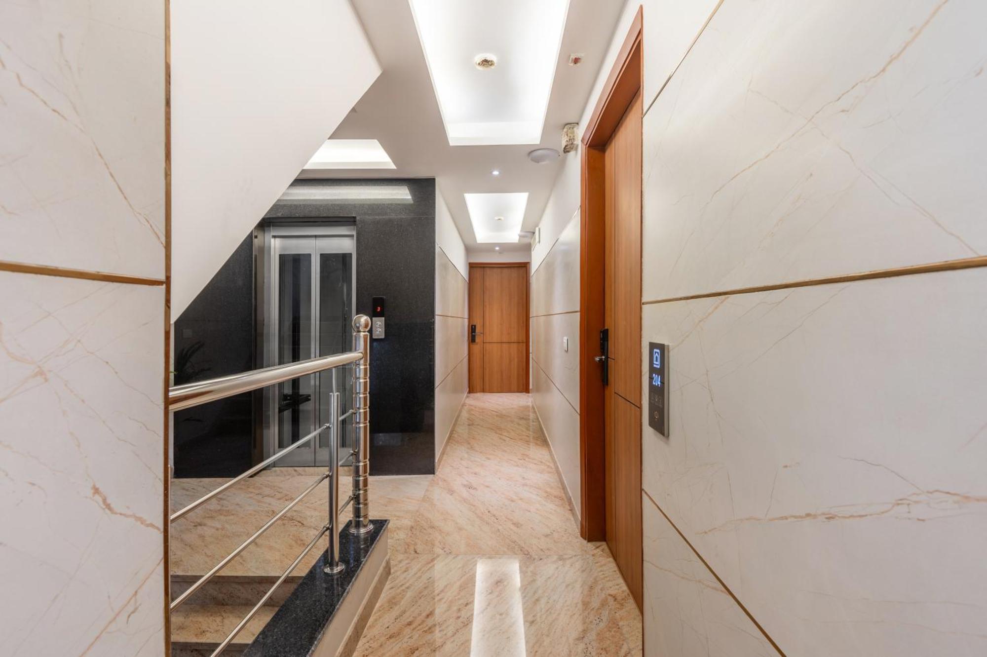 Hotel Avaas - Faiz Road Karol Bagh 델리 외부 사진